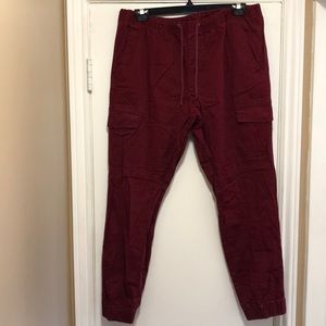 RED CARGO JOGGERS